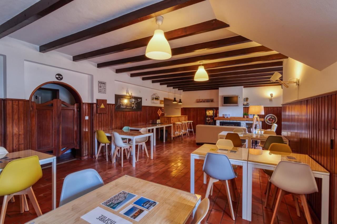 Homemoel Local Accomodation Al São Pedro de Muel Exteriör bild