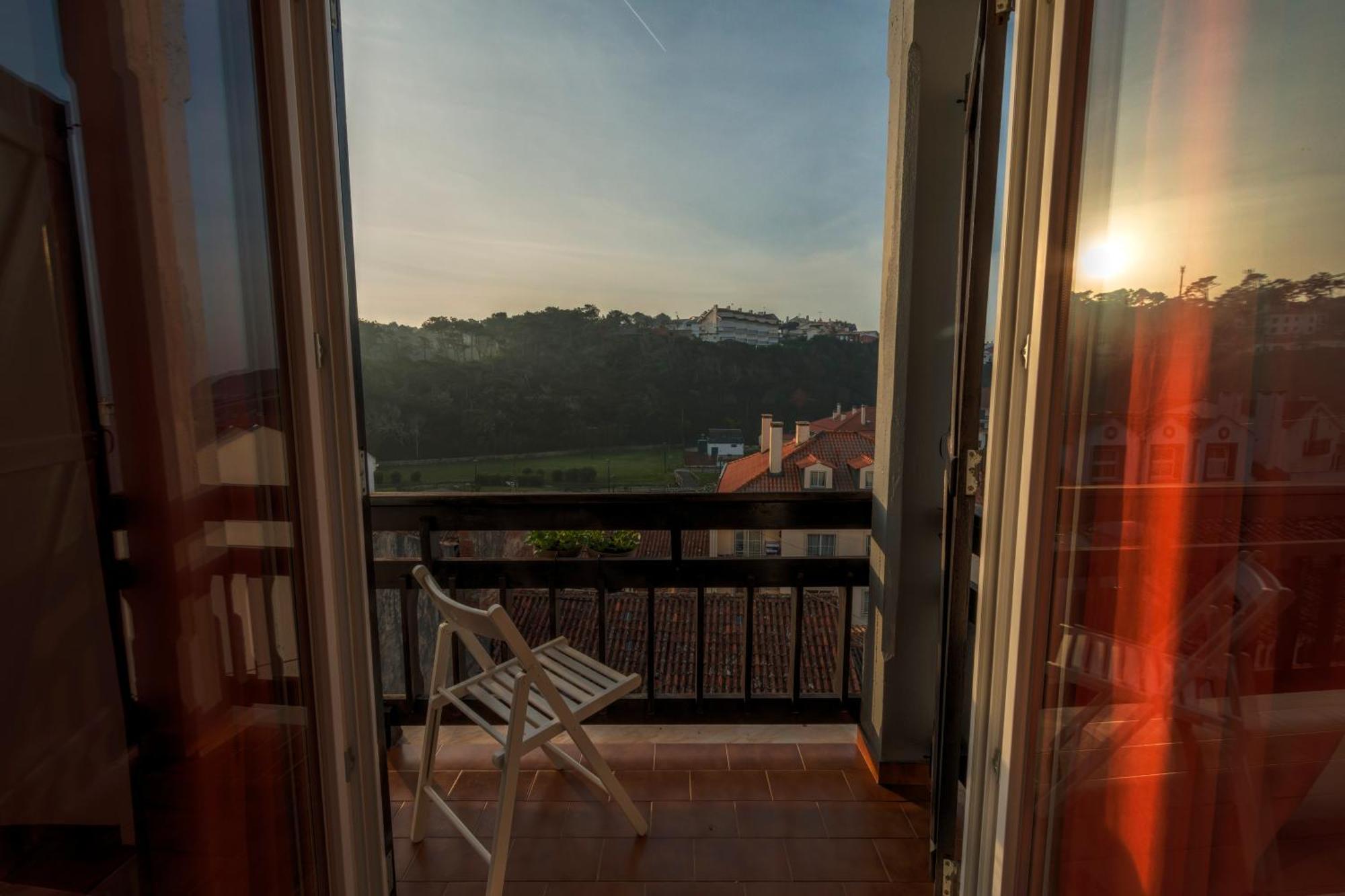 Homemoel Local Accomodation Al São Pedro de Muel Rum bild