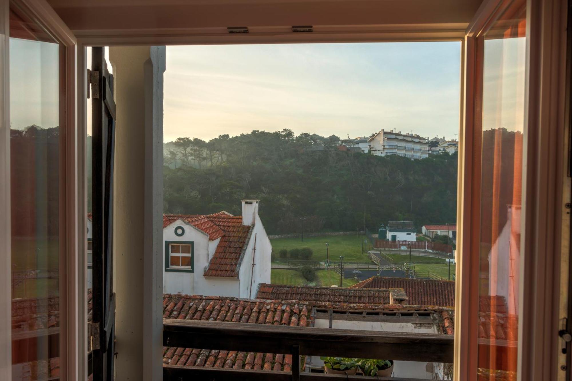 Homemoel Local Accomodation Al São Pedro de Muel Rum bild