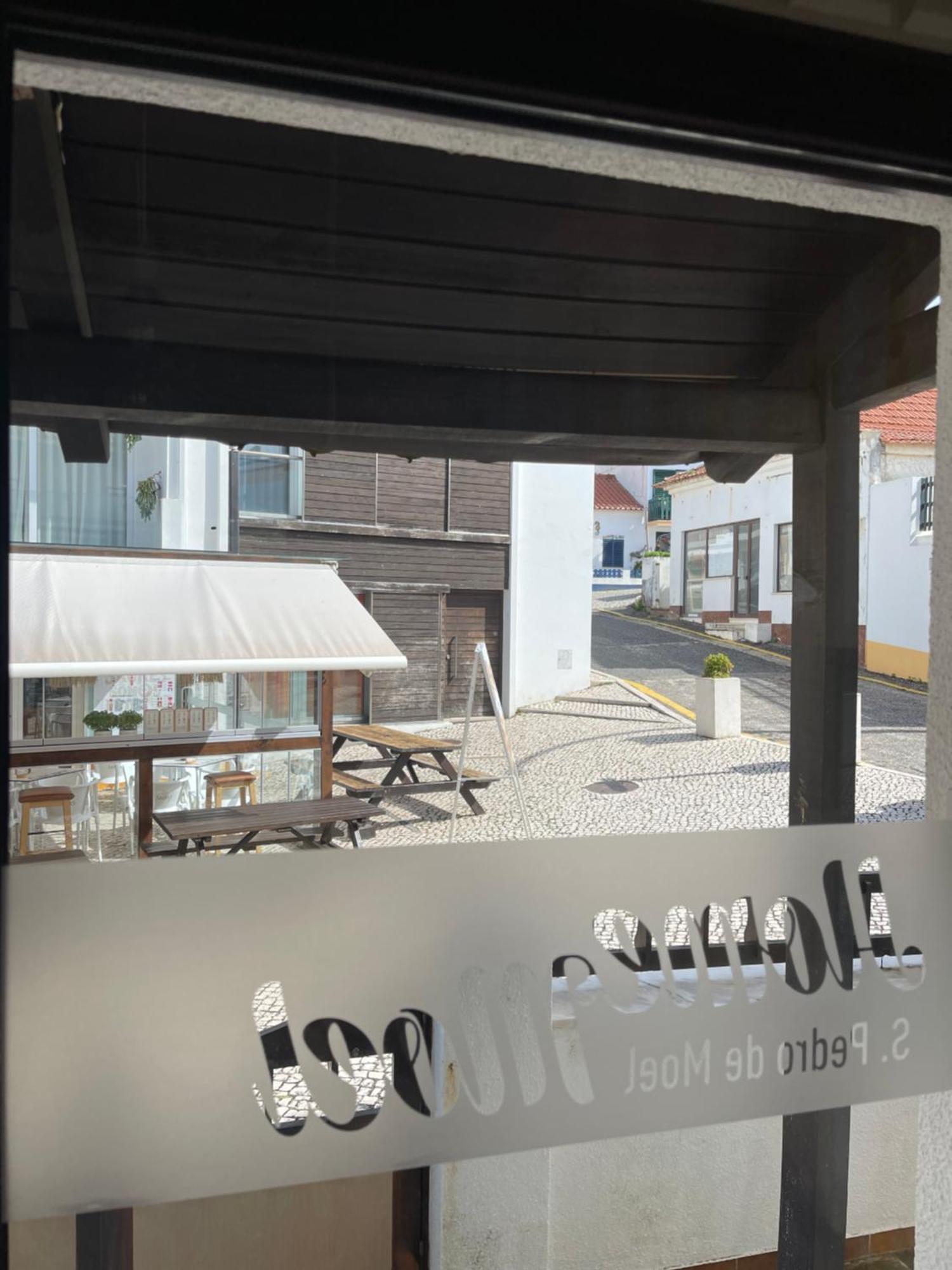 Homemoel Local Accomodation Al São Pedro de Muel Exteriör bild