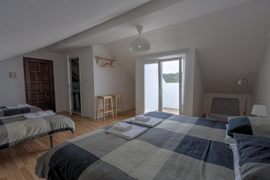 Homemoel Local Accomodation Al São Pedro de Muel Rum bild
