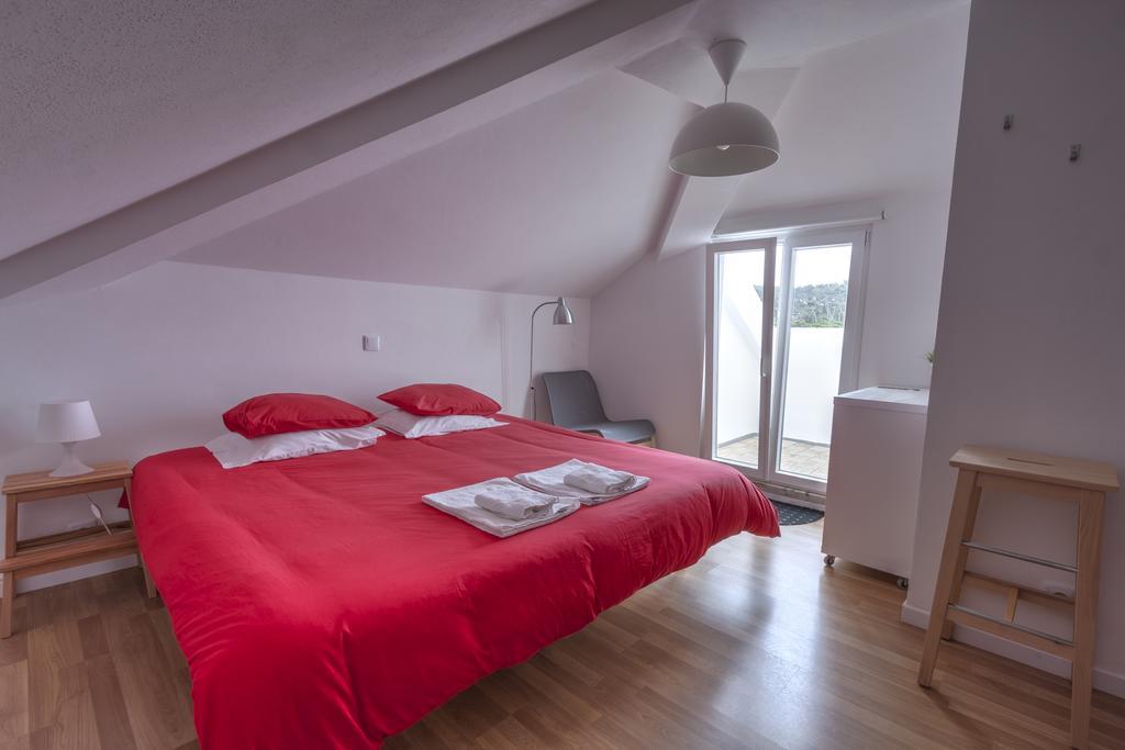 Homemoel Local Accomodation Al São Pedro de Muel Rum bild