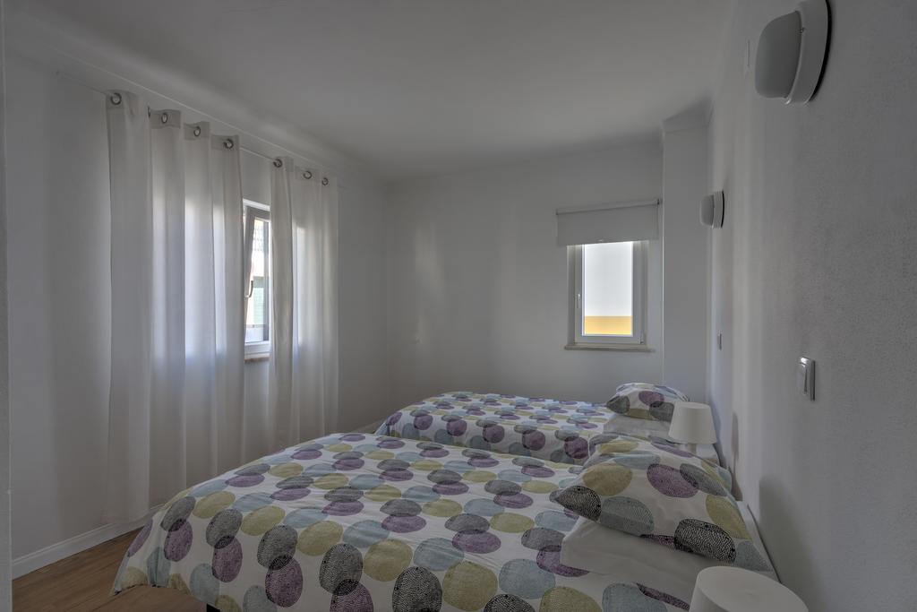 Homemoel Local Accomodation Al São Pedro de Muel Rum bild