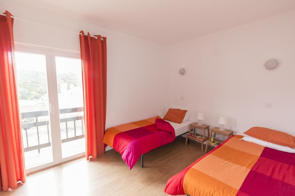 Homemoel Local Accomodation Al São Pedro de Muel Exteriör bild