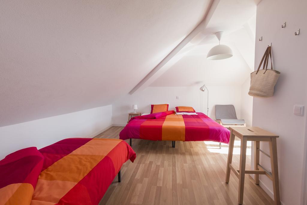 Homemoel Local Accomodation Al São Pedro de Muel Exteriör bild