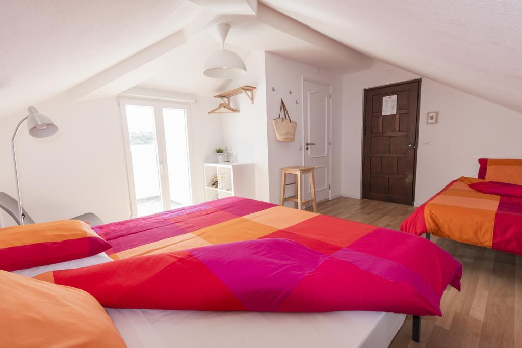 Homemoel Local Accomodation Al São Pedro de Muel Exteriör bild